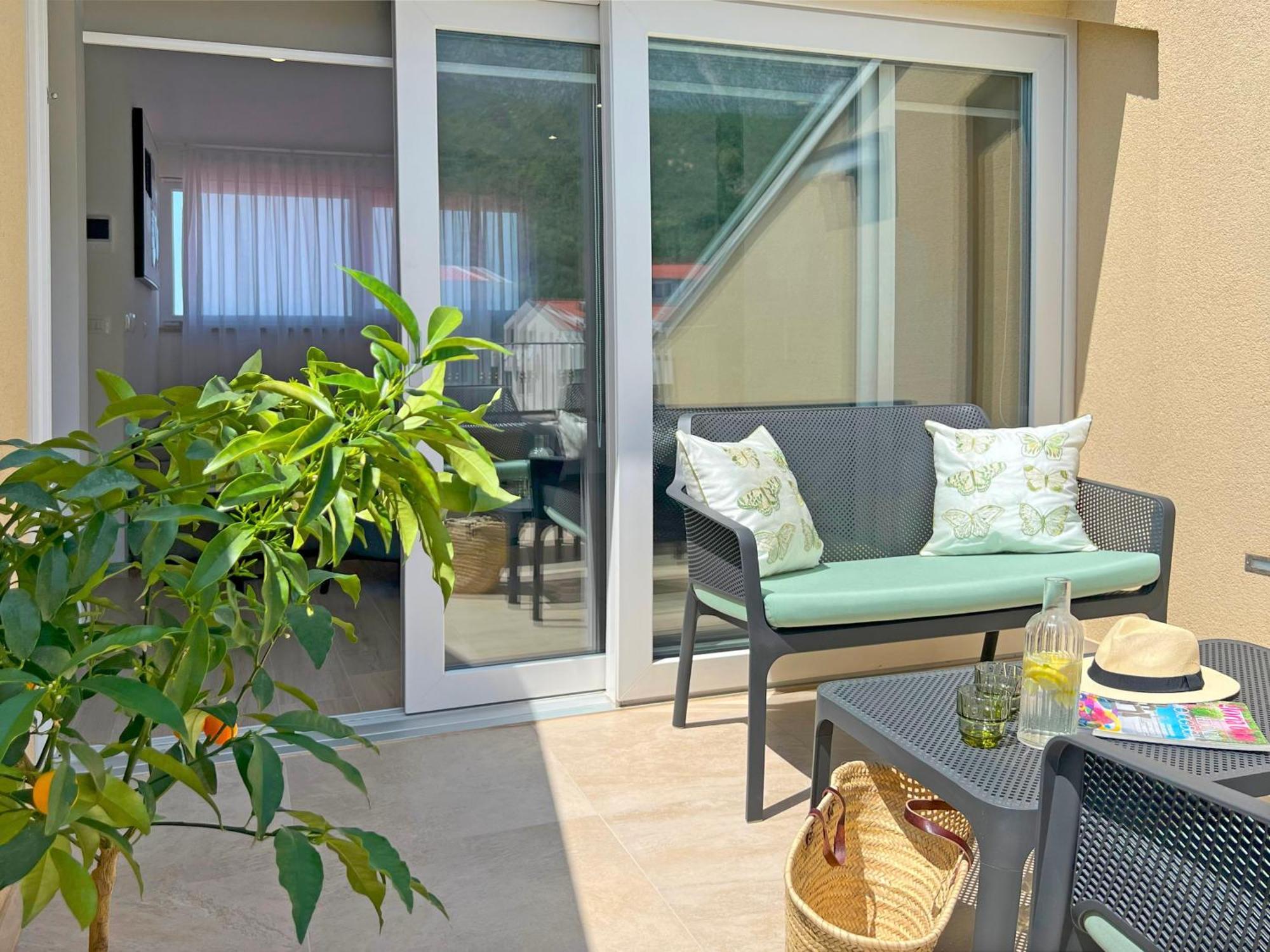 Luxury Apartments Luna ทูแชพี ภายนอก รูปภาพ